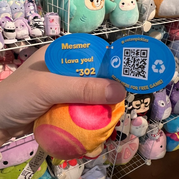 Cats vs Pickles Mesmer #302 4” Bean Plush - Picture 3 of 3